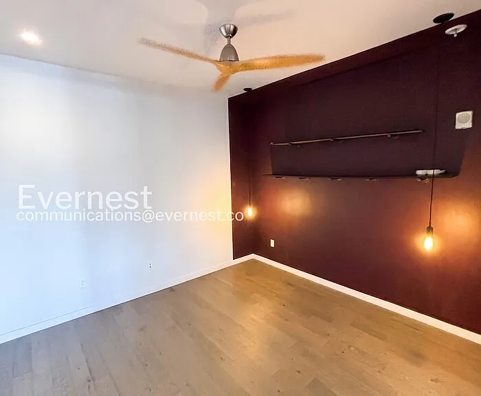 1300 N Ogden St #401 — Photo 16