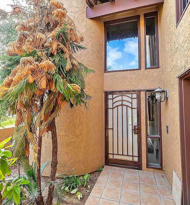 1st image of 800 E Country Club Dr