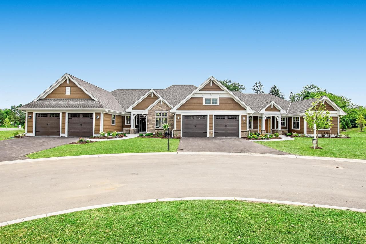 12451 North Woods COURT, Mequon, WI 53092 Zillow