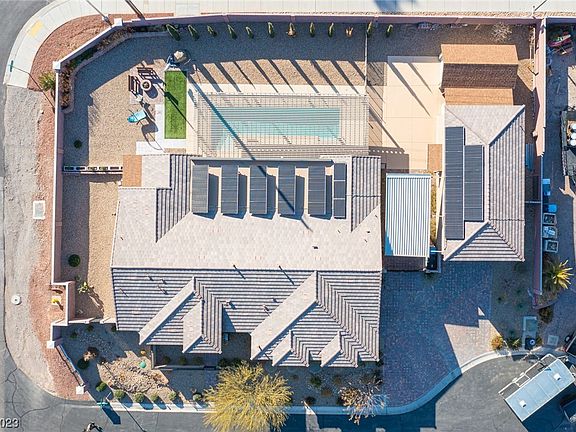 5th image of 9190 La Madre Way
