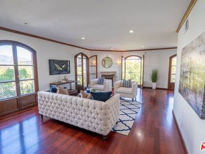9233 Burton Way UNIT 406, Beverly Hills, CA, 90210