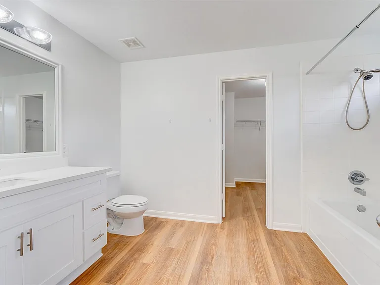 3211 Legends Hill Ct — Photo 11