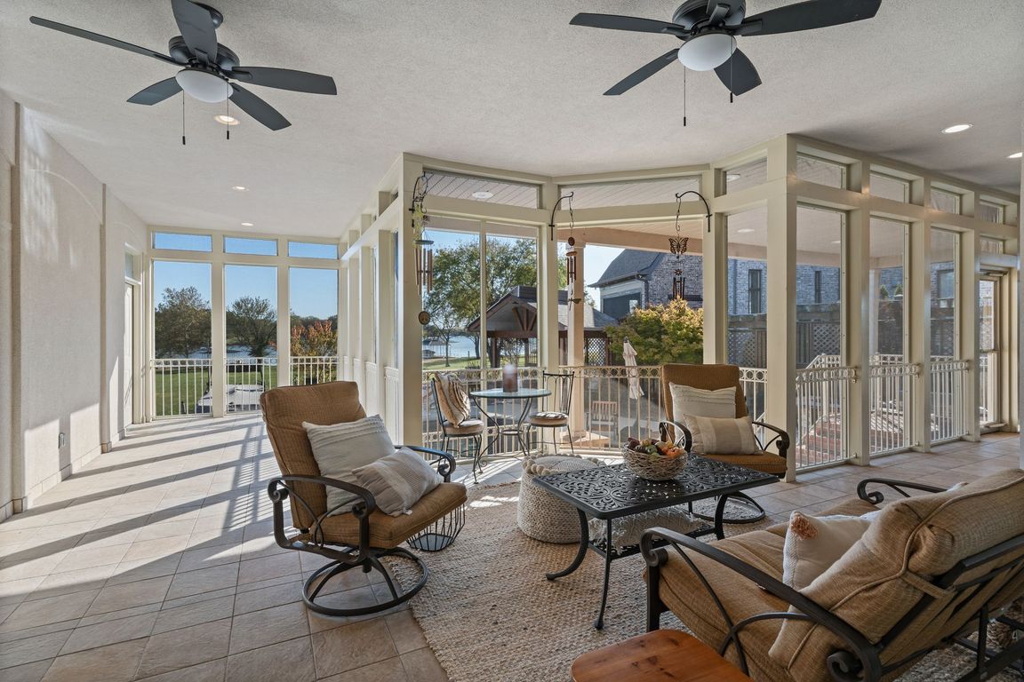 next background image