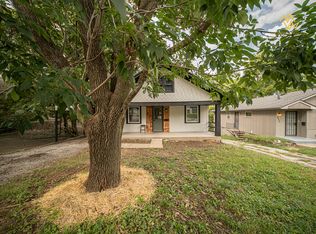 8242 Wayne Ave, Kansas City, MO 64131