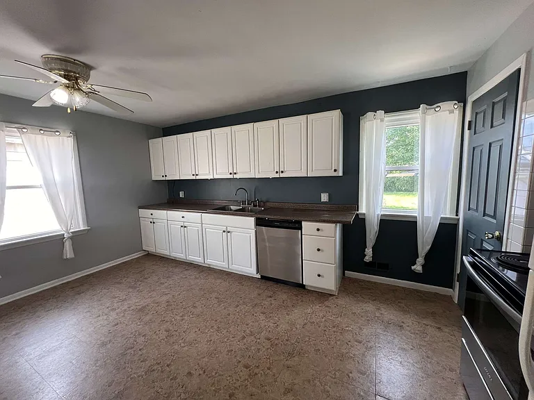 9326 Ackley Rd — Photo 9