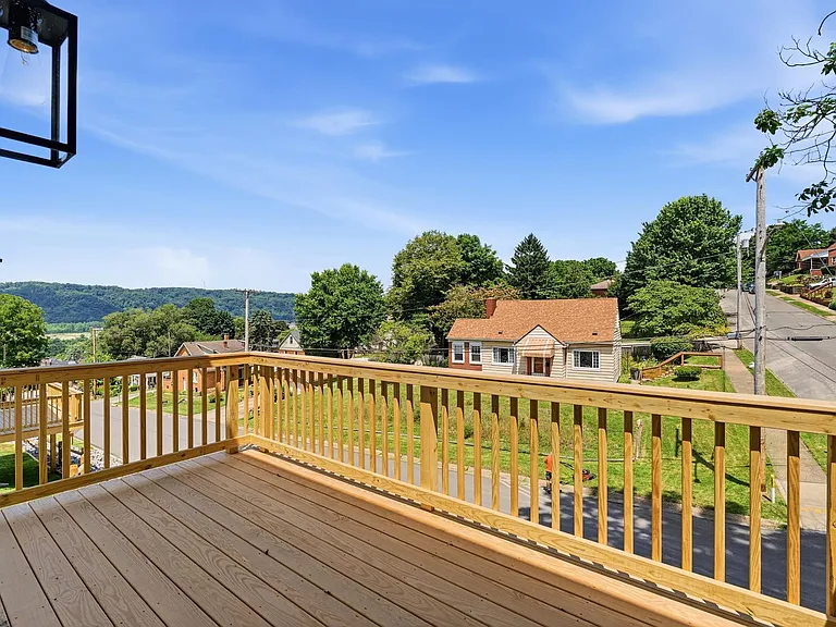 521 Harmony Rd — Photo 8