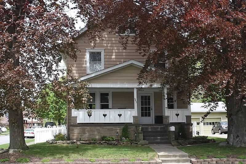 Welcome to 947 Sackett!