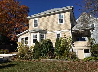 5 Plymouth St, East Greenwich, RI 02818