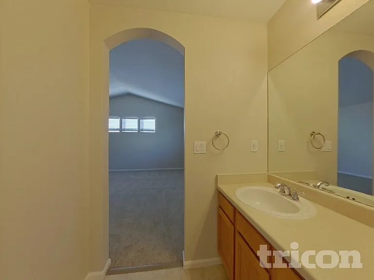 16565 Humboldt St — Photo 8