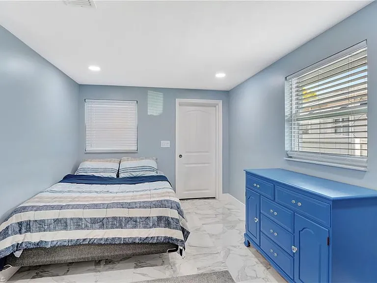 1009 Ridge St — Photo 21