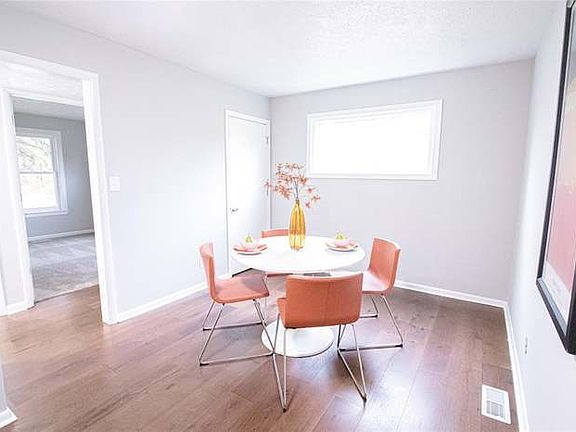 4th image of 5338 Norcroft Dr