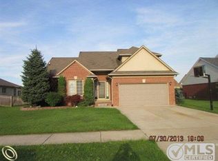 47978 Daisy Dr, Macomb, MI 48044