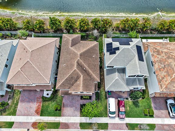 3rd image of 8550 NW 39th Court