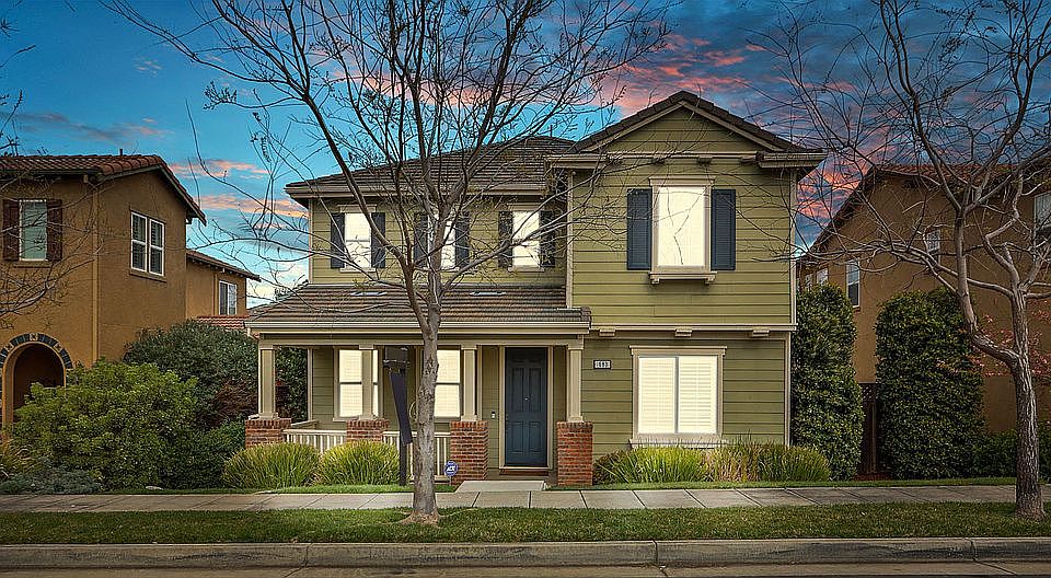 1st image of 683 W Tramonto Dr