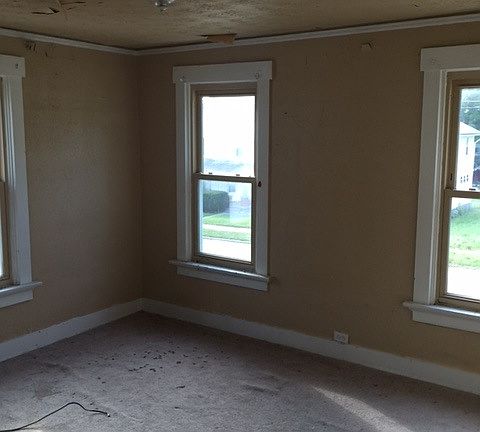 4th image of 2335 Lakeview Ave