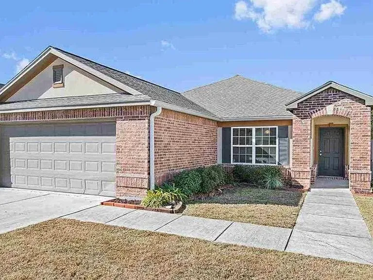 532 Glenway Dr — Photo 1
