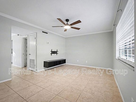 5th image of 8204 Oxford Forest Dr