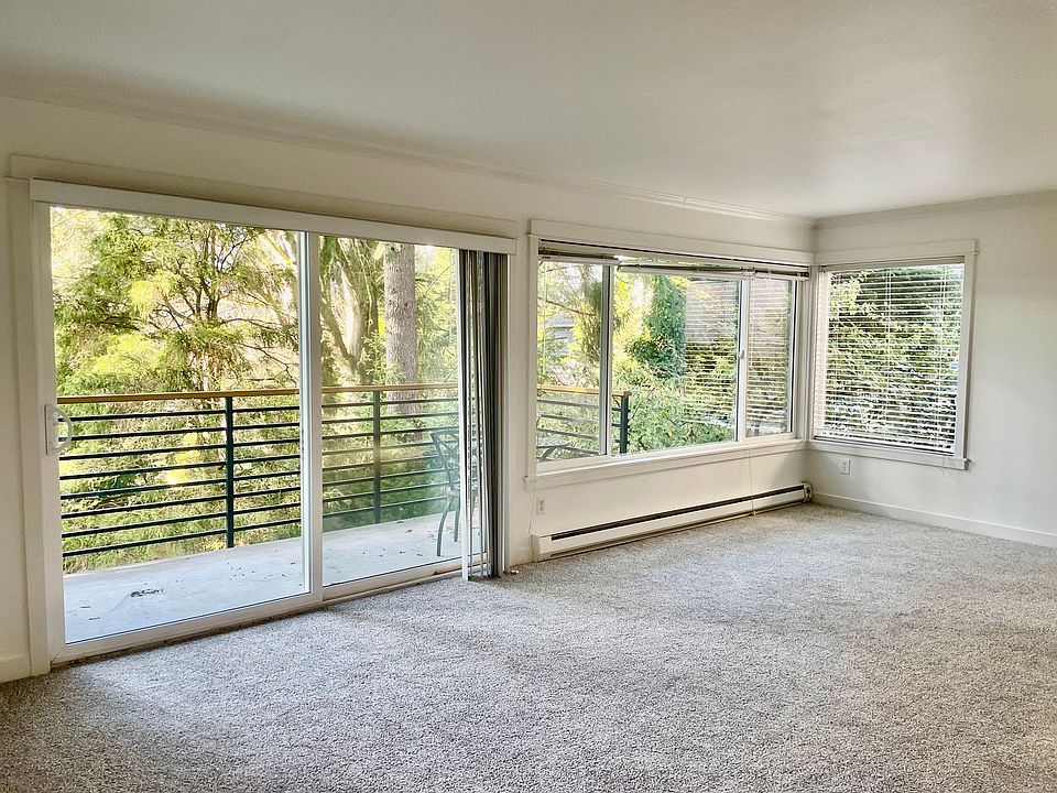1st image of 11525 Greenwood Ave N APT 202