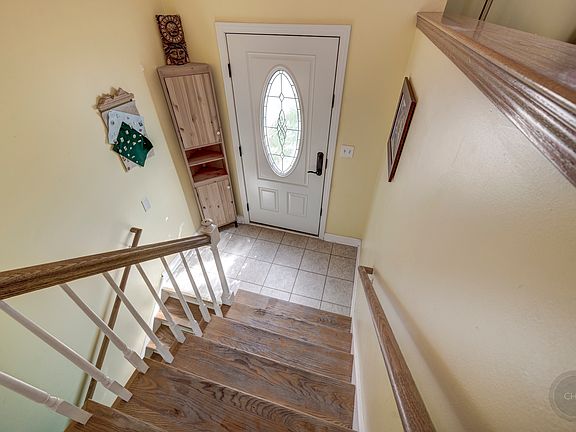 3rd image of 1621 Warbler Dr