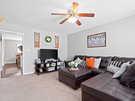 4th image of 3447 Foxrun Ln