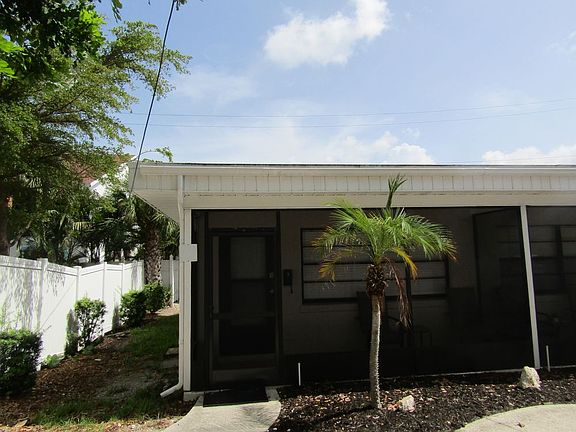 2nd image of 704 W Venice Ave APT C