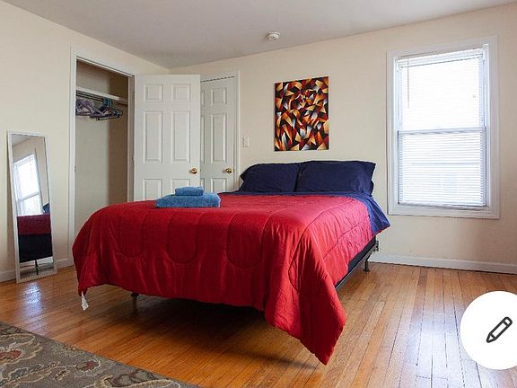 2nd image of 257 Mineola Blvd APT 2R
