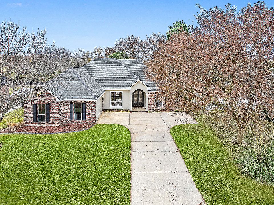 1st image of 16065 Lakeside Ct