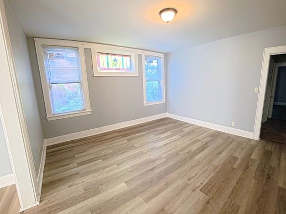 5th image of 309 Goldsmith Ave #1
