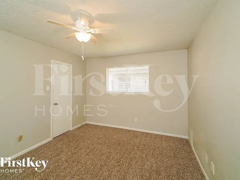 4611 White Cloud Ln — Photo 11