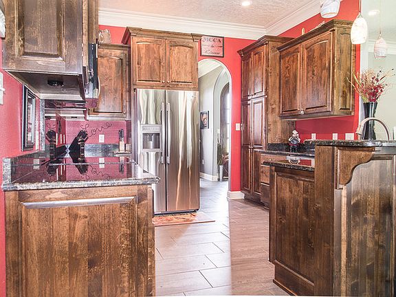 2nd image of 62621 Wisteria Ln