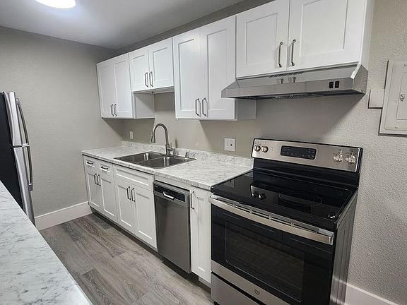 3rd image of 414-422 Tacoma Ave S #102