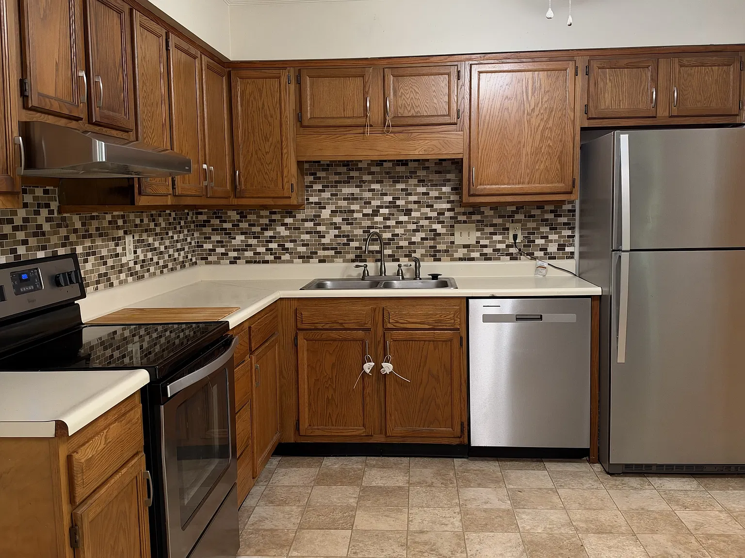 Country Glen Drive, - 4 — Photo 3