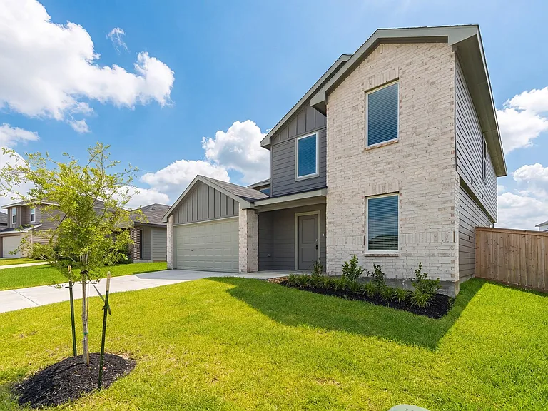 40818 Hawthorne Glades St — Photo 43