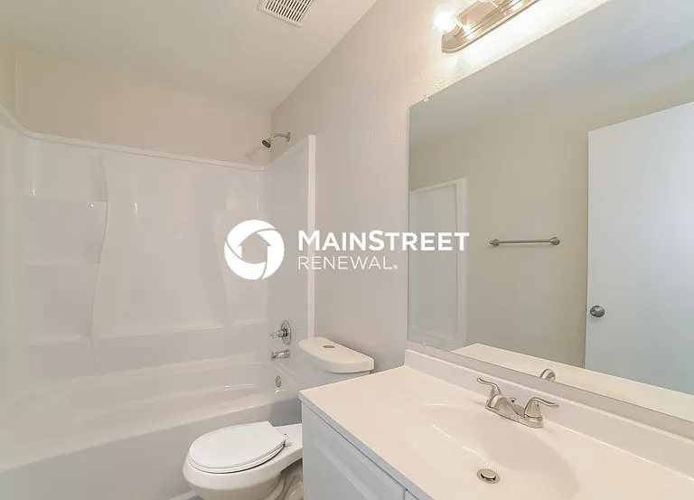 9017 W Cambridge Ave — Photo 8