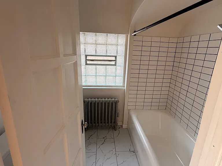 554 Greenvale Dr — Photo 37