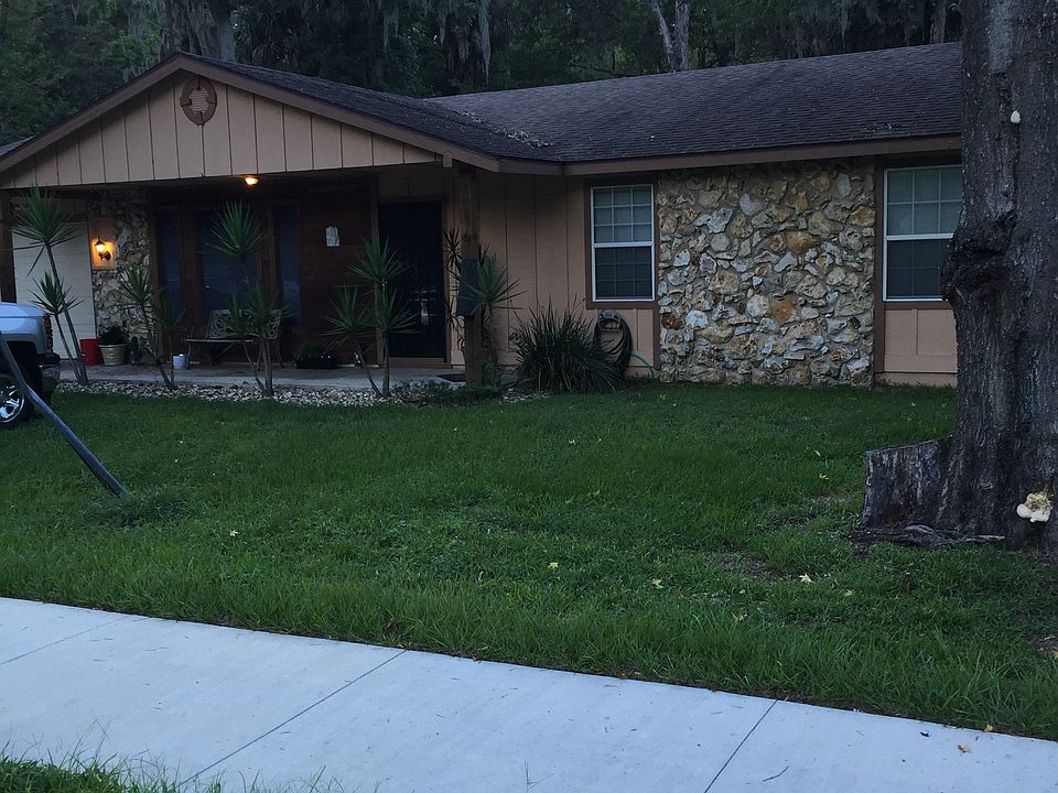 1st image of 999 Calle Grande St