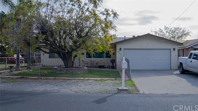 1st image of 26413 Cypress St