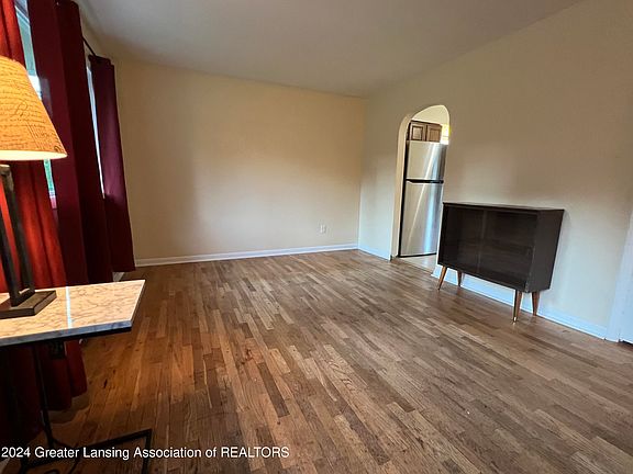 4th image of 4121 Glenwood Ave