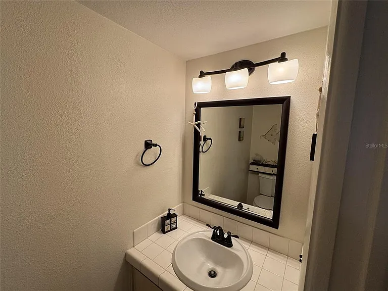 705 Bough Ave — Photo 7