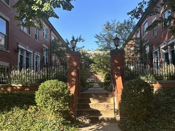 4375 Laclede Ave APT D, Saint Louis, MO 63108