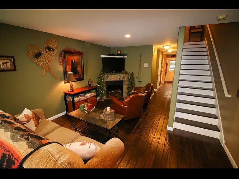 138 W Whitman St #5 — Photo 6
