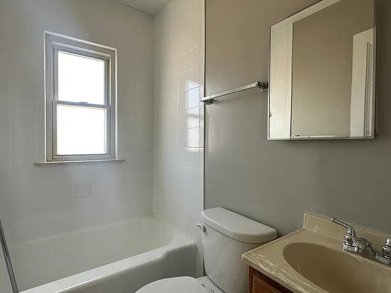 3128 Niagara St #1 — Photo 8