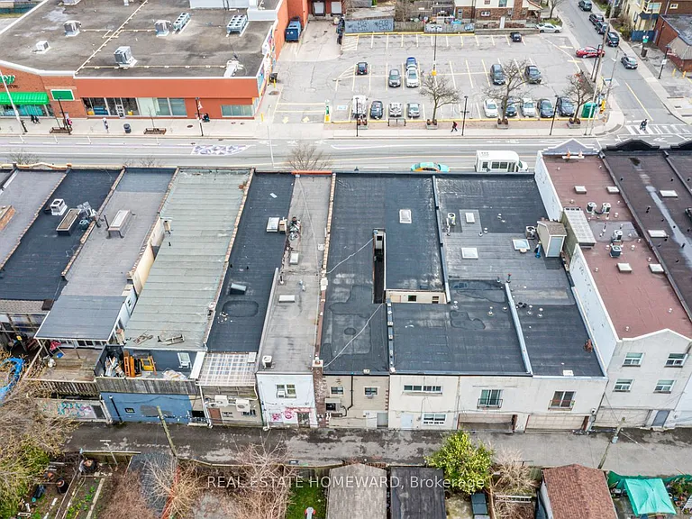 2438 Danforth Ave — Photo 9
