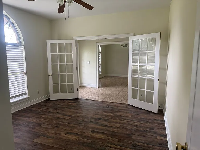 252 Dedria Ln — Photo 9