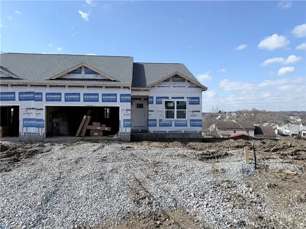 3036 Audrey Dr, Hempfield Township, PA 15601