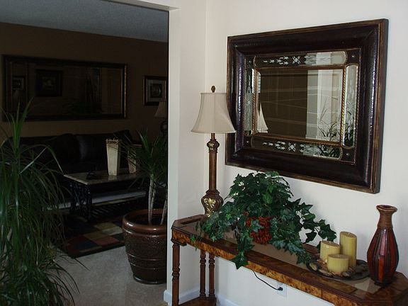2nd image of 51 Lake Crossing Ct
