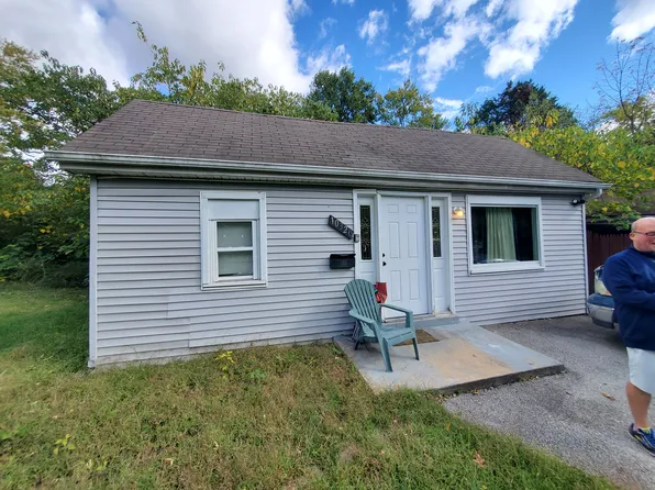 10320 Baron Dr, Saint Louis, MO 63136