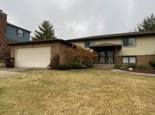 7409 N Patton Ln, Peoria, IL 61614