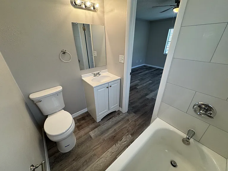 330 45th Ave S #7 — Photo 11