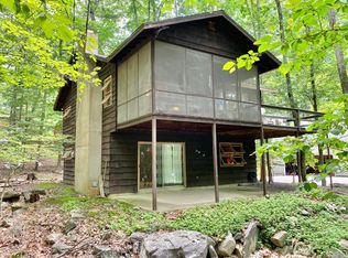 Ledge Dr, Lakeville, PA 18438